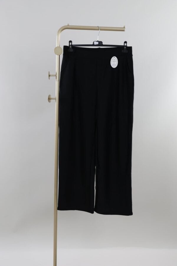 381-comfy-zwart-scaled