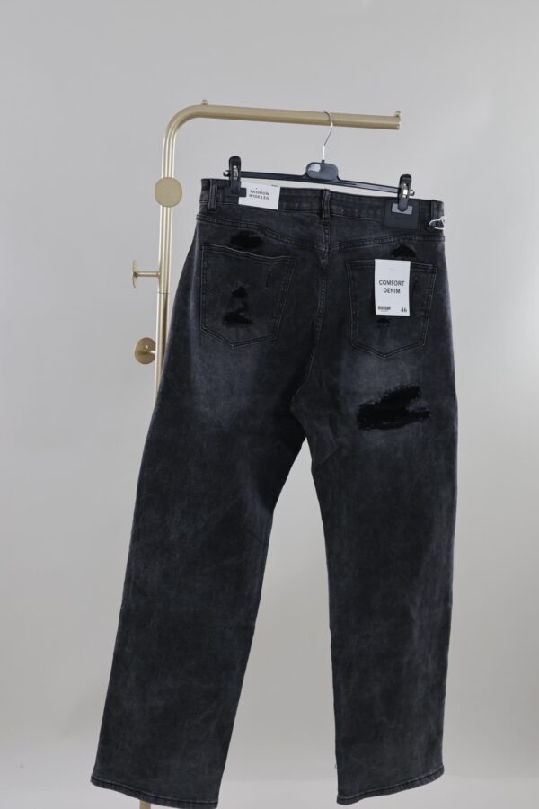 Monday-viral-jeans-39-achterkant-scaled