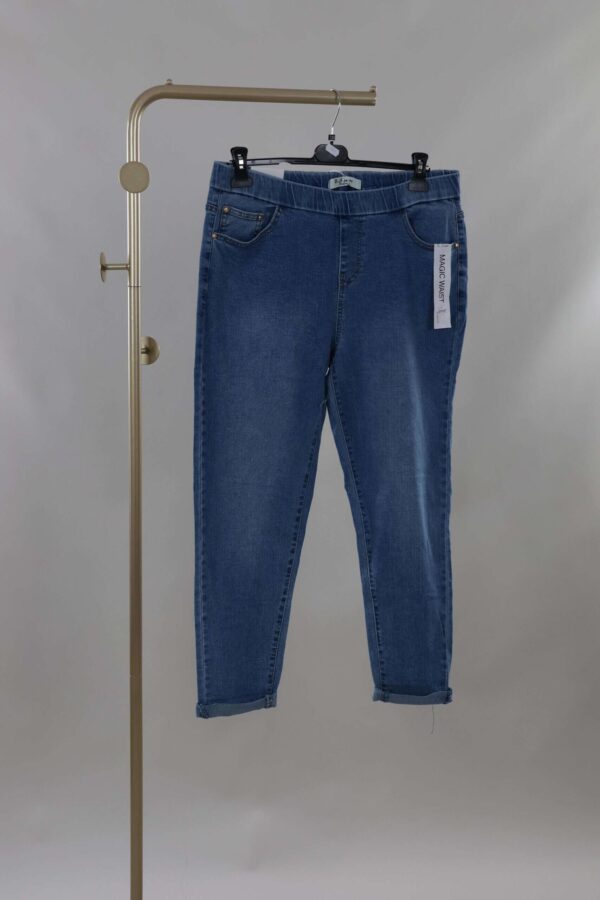 WhatsApp-Image-2025-01-14-at-20.46.03-scaled