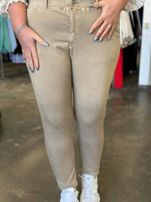 WhatsApp Image 2025-03-11 at 18.13.40