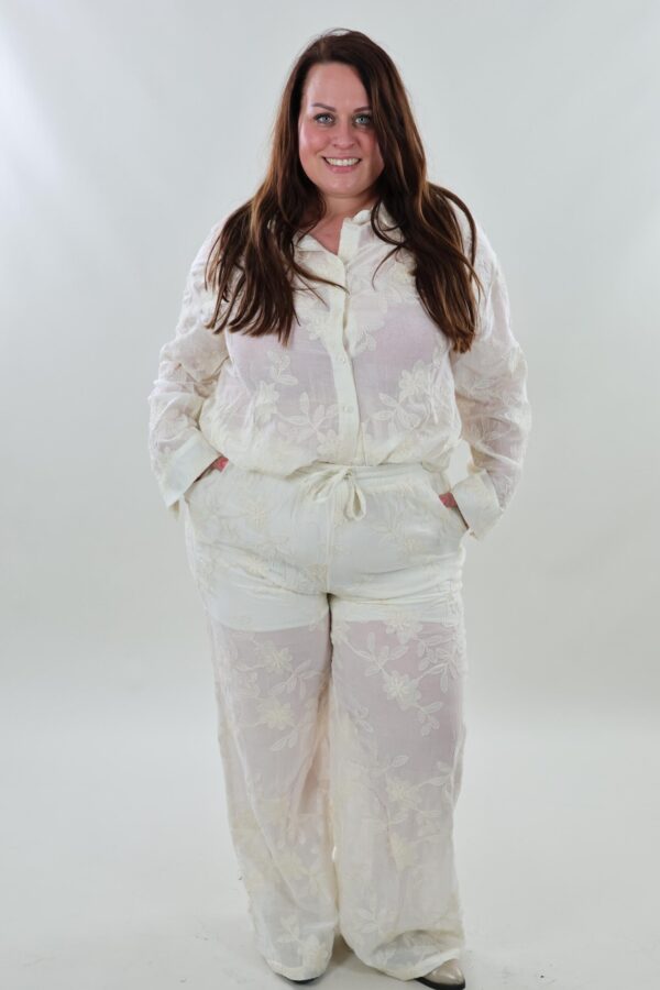 WhatsApp Image 2025-03-25 at 16.33.17