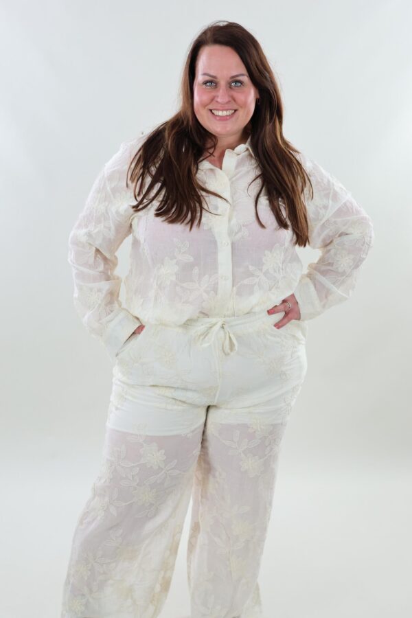 WhatsApp Image 2025-03-25 at 16.33.18