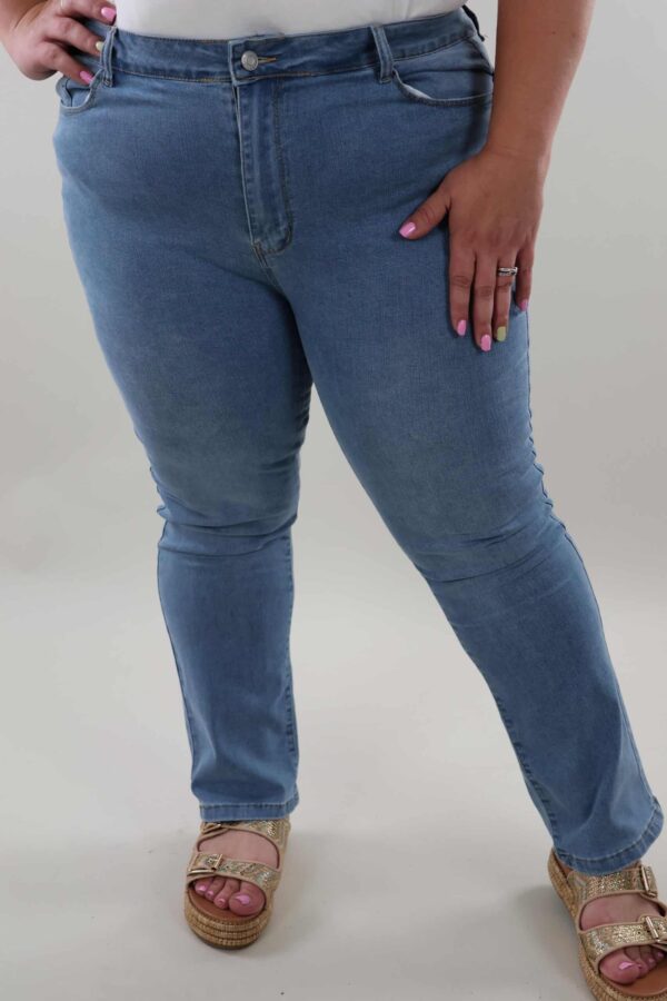 WhatsApp Image 2025-06-27 at 19.23.38 (1)