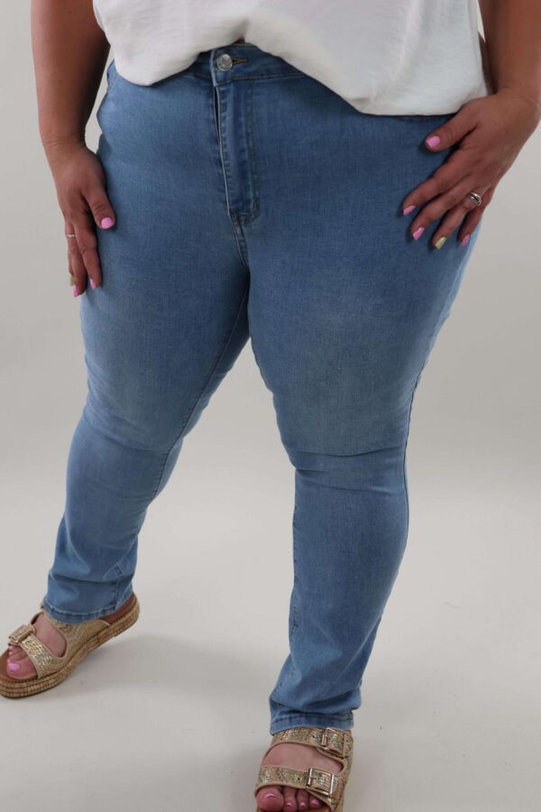 WhatsApp Image 2025-07-04 at 21.23.34