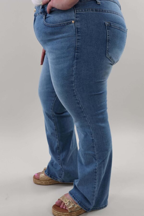 WhatsApp Image 2025-07-04 at 21.40.37 (1)