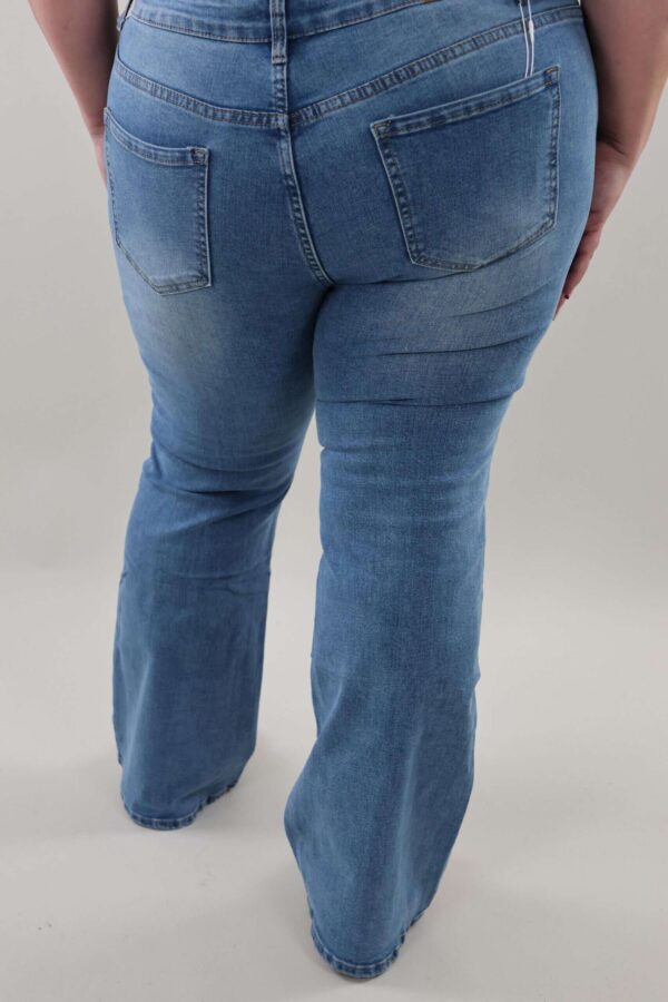 WhatsApp Image 2025-07-04 at 21.40.38 (1)