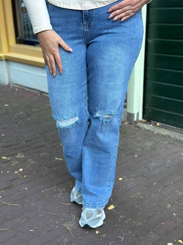 WhatsApp Image 2025-09-09 at 16.03.53 (1)