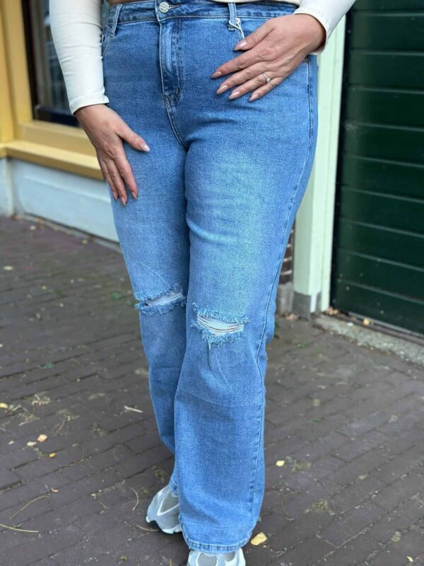 WhatsApp Image 2025-09-09 at 16.03.53