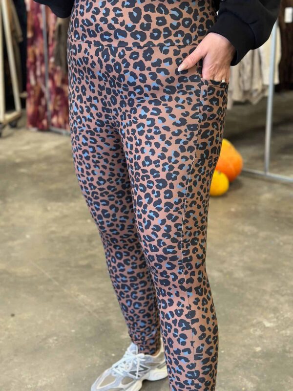 WhatsApp Image 2025-09-23 at 16.25.34 (2)