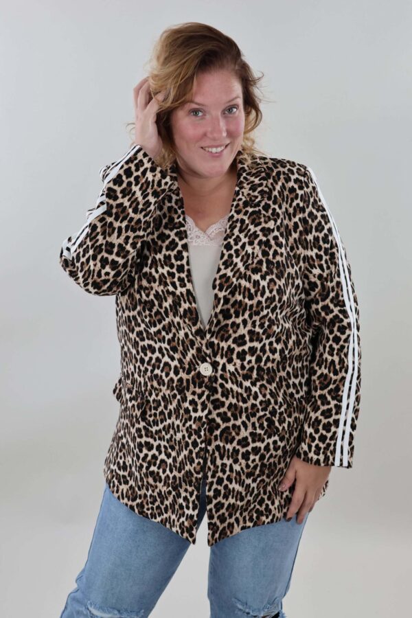 WhatsApp Image 2025-09-24 at 19.11.39 (2)