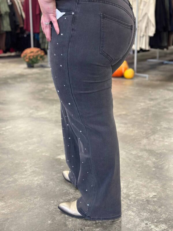 WhatsApp Image 2025-10-11 at 10.32.41