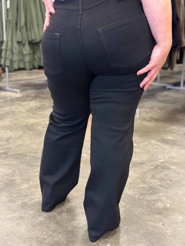 WhatsApp Image 2025-10-11 at 11.02.23 (2)