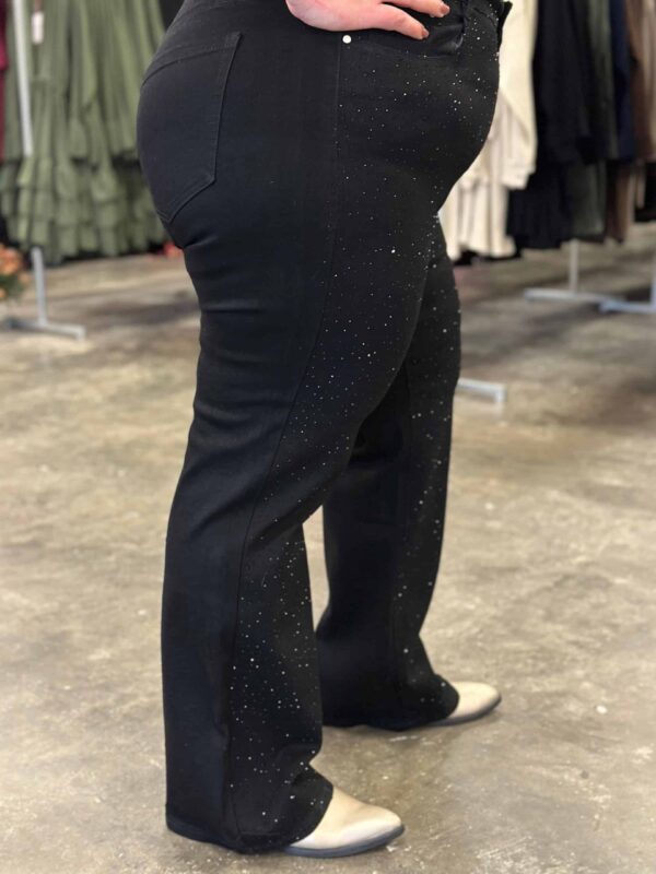 WhatsApp Image 2025-10-11 at 11.02.23 (3)