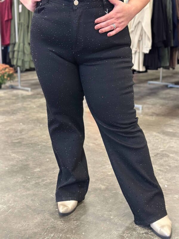 WhatsApp Image 2025-10-11 at 11.02.26 (1)