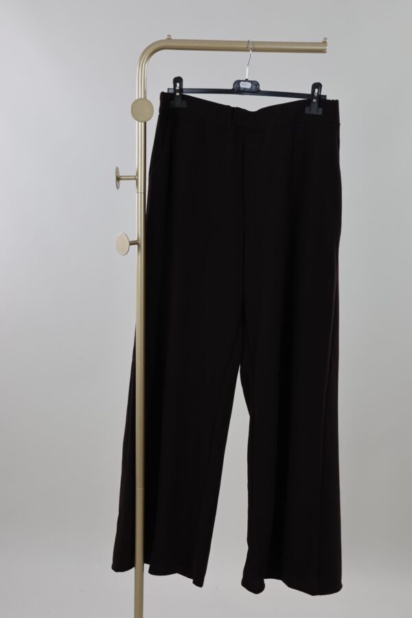 WhatsApp Image 2025-10-21 at 14.40.38 (1)