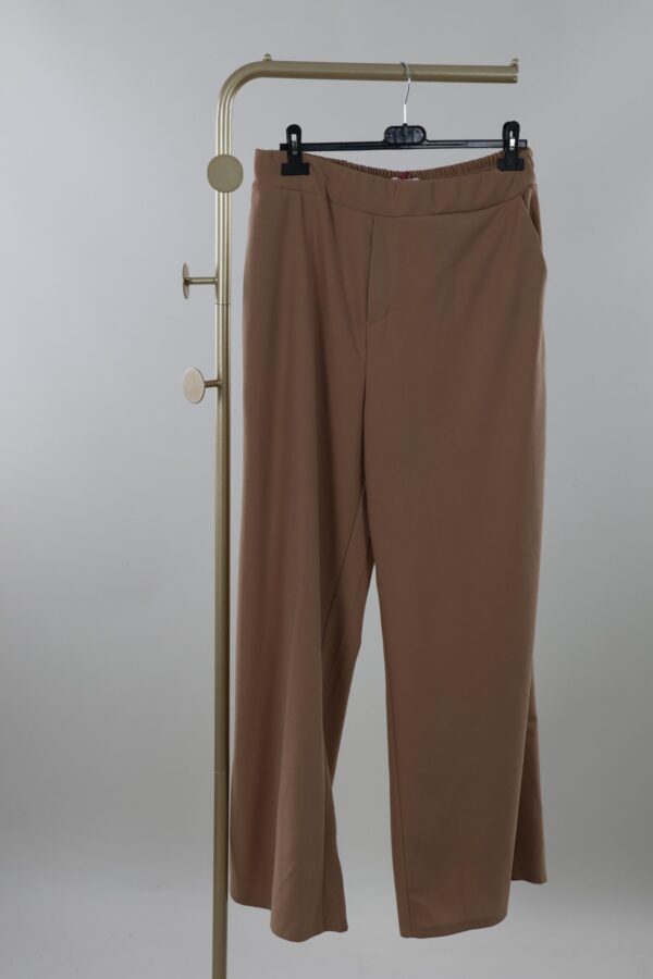 WhatsApp Image 2025-10-21 at 14.40.38