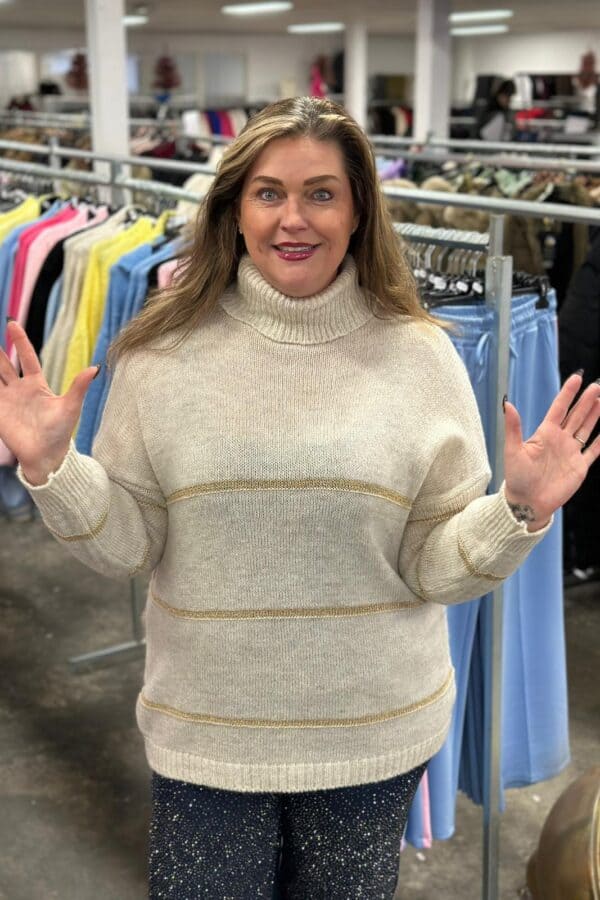 9435 Gebreide coltrui Streep