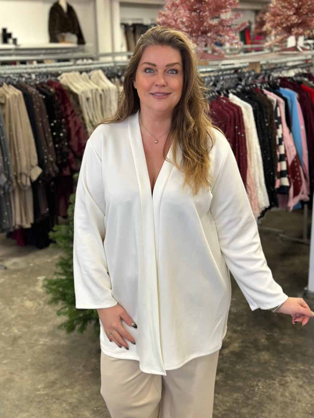 WhatsApp Image 2025-12-16 at 17.54.22 (1)