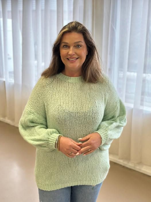 9528 Knitted sweater Cosy