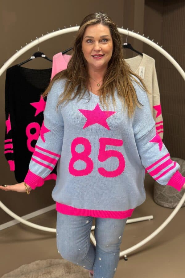 9484 Knitted sweater