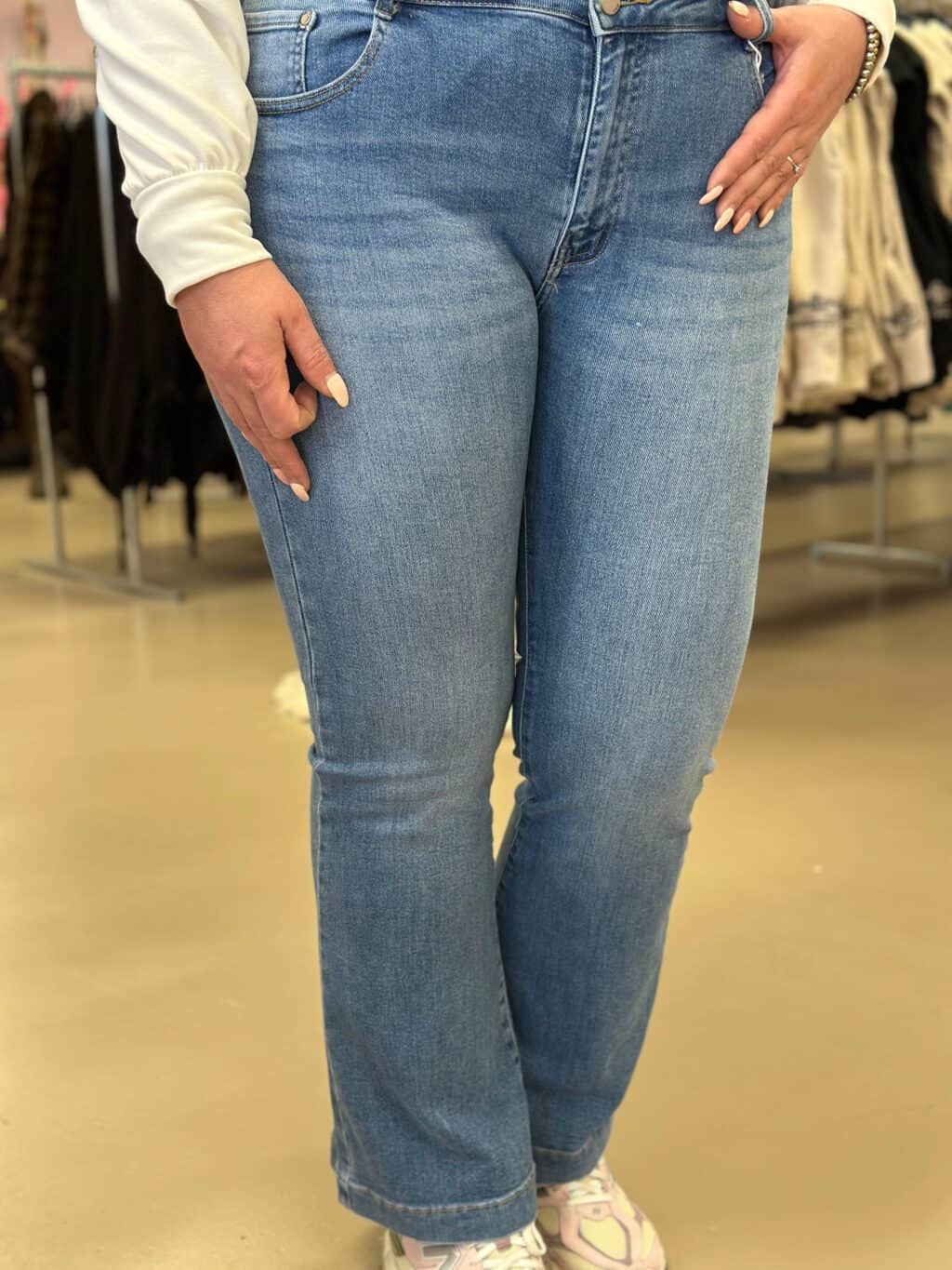 WhatsApp Image 2026-02-17 at 16.01.54