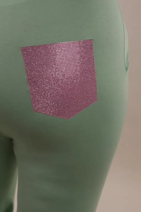 9793 matcha closeup2