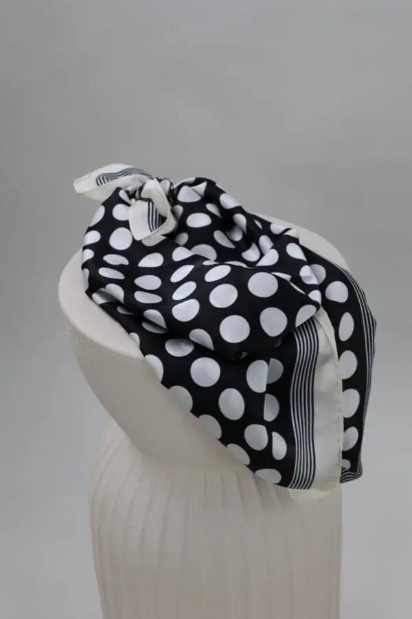 Sjaaltje 12 zwart met creme