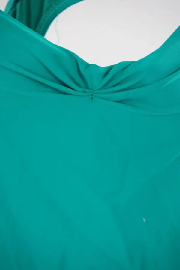 bp 100 zeegroen closeup
