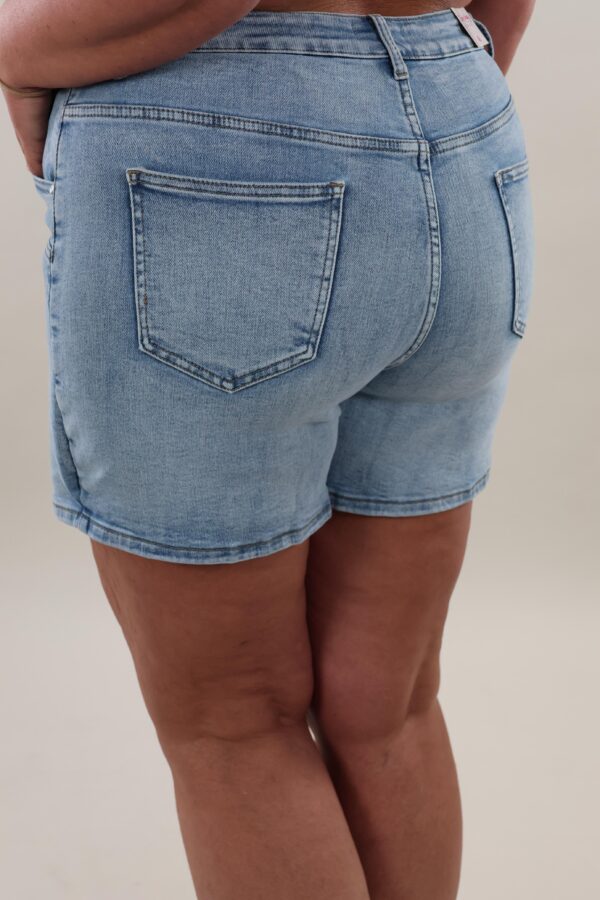 WhatsApp Image 2026-04-25 at 09.45.24 (2)