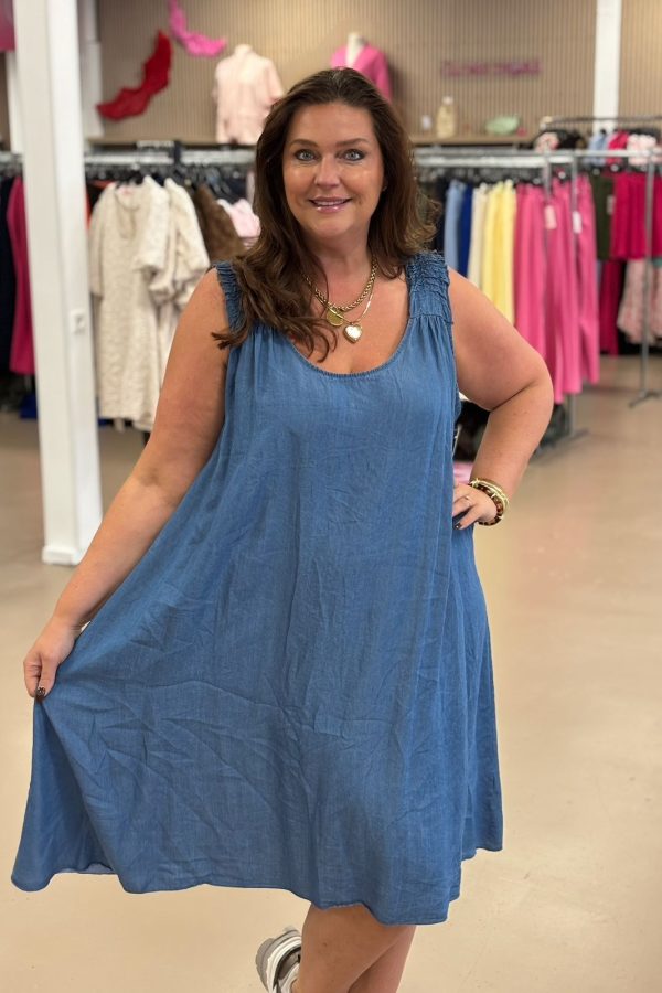 1257 Dress Denim look