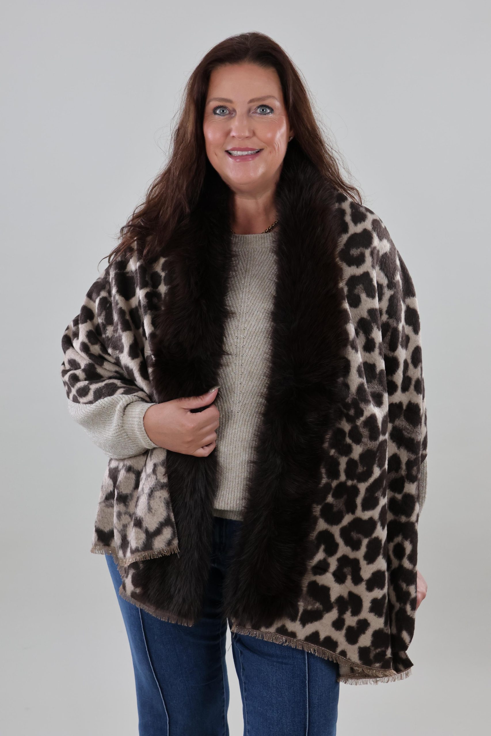 Sjaal 21 Poncho Panter