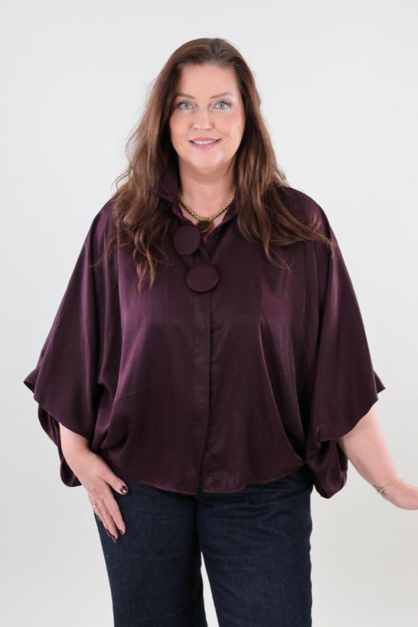1859 Blouse Statement Satin look