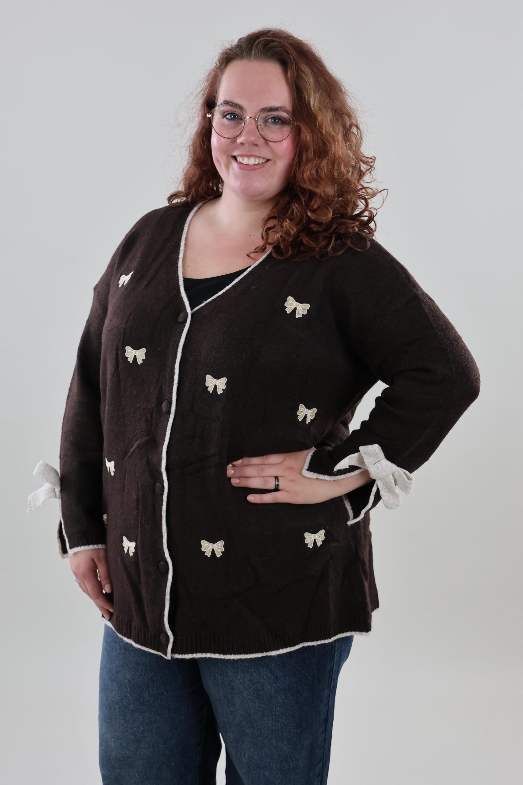 1946 Cardigan Bows