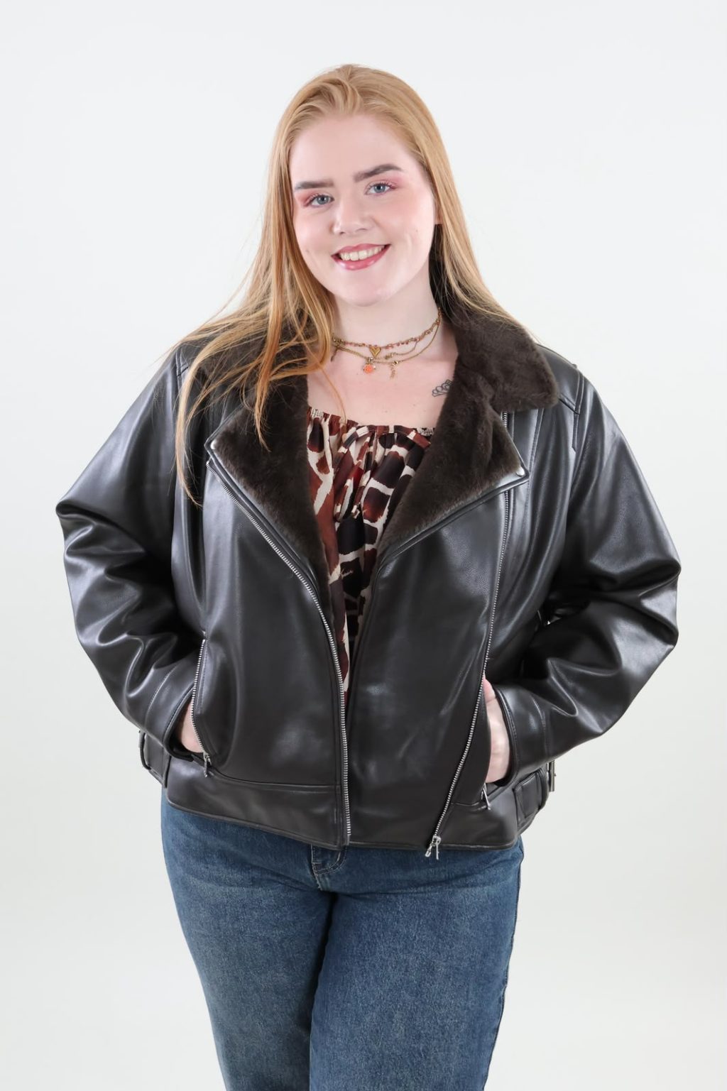 Vero Moda Curve 158 vmc Hailey short coated jacket